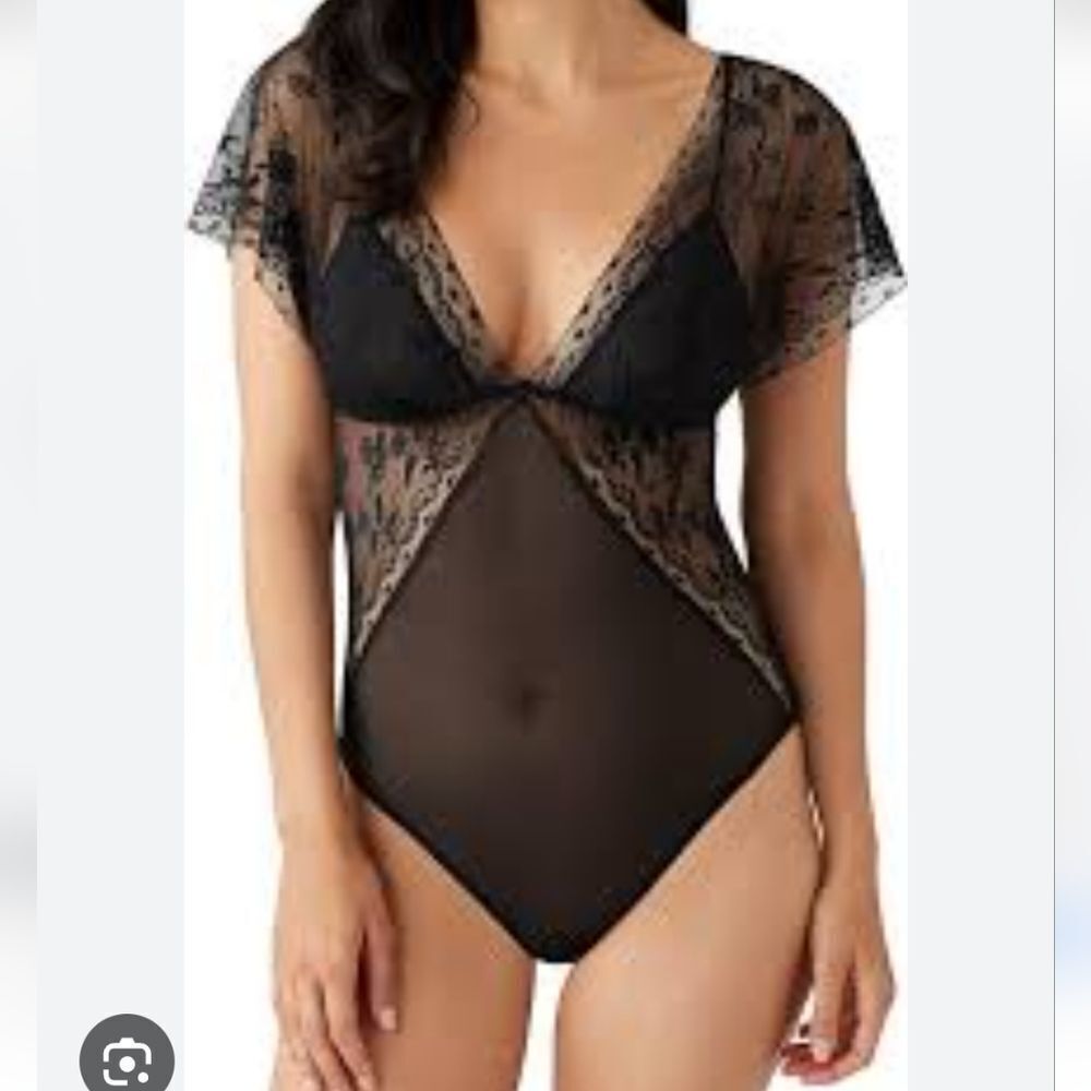 NWT Wacoal Lace Coquette Angelcore Delicate Whimsigoth Fairy Vamp Bodysuit